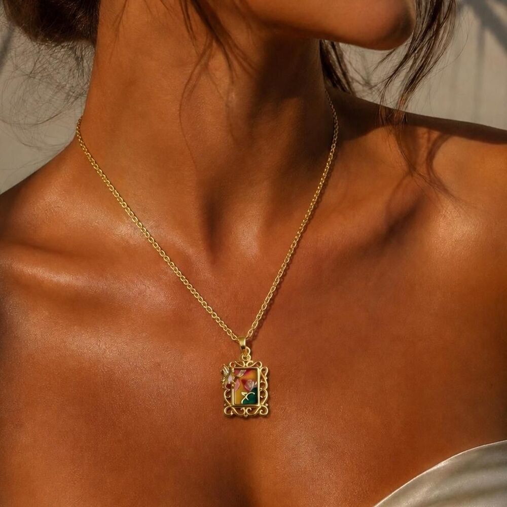 Flower necklace D123